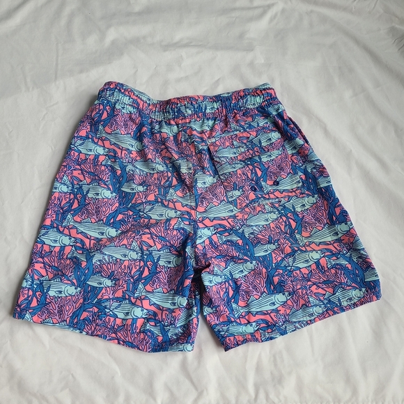 SALE!! Vineyard Vines Fish Chappy Swim Trunks - Picture 2 of 4